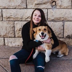 Meet your Posher, Becca